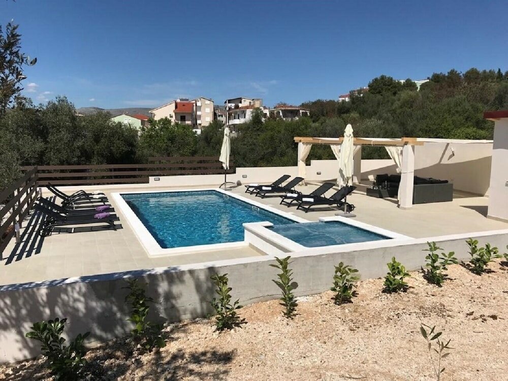 Фото Miroslava - With Pool - A4