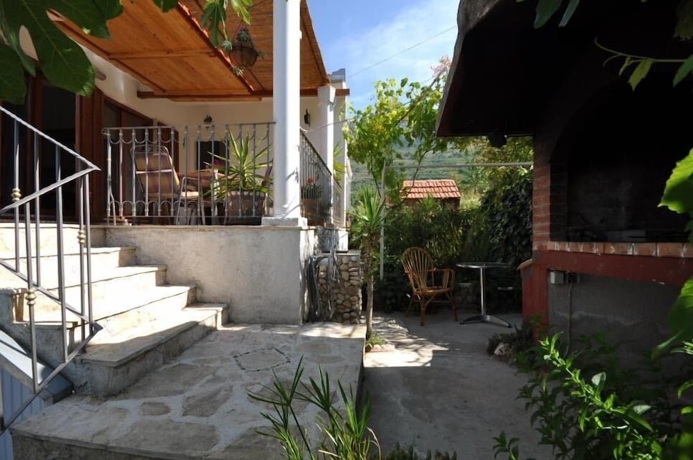 Фото Jugana - With Pool - A1 Donji