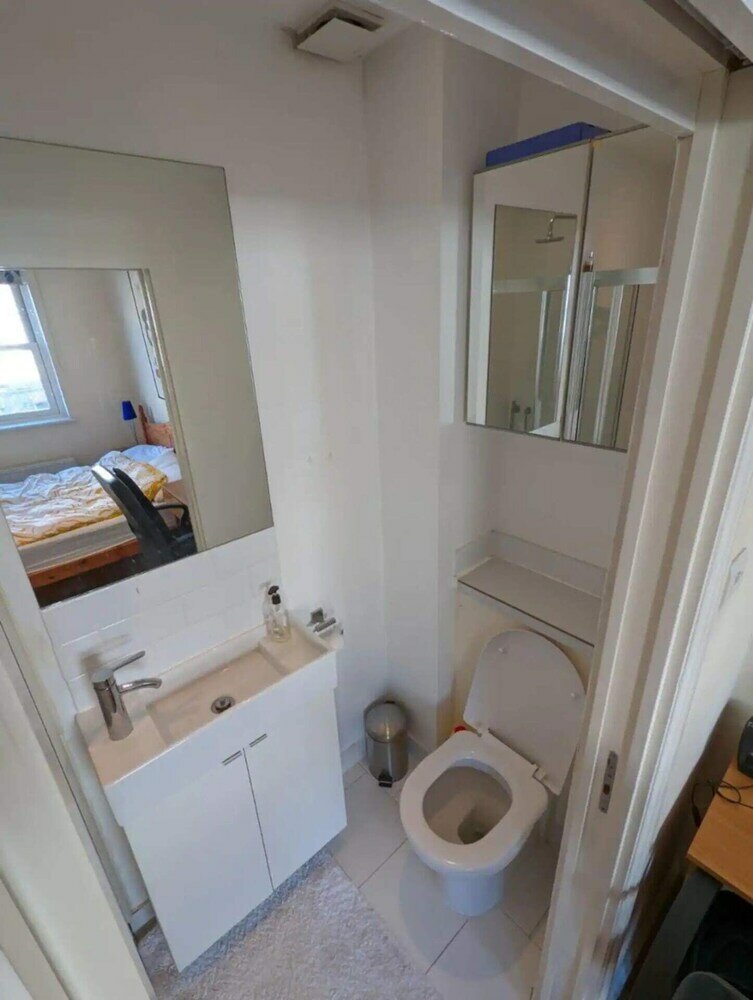 Фото Cheerful 4 Bedroom Home in the Heart of London