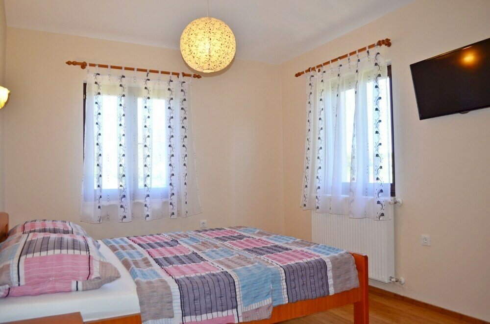 Фото Mary - With Pool - H