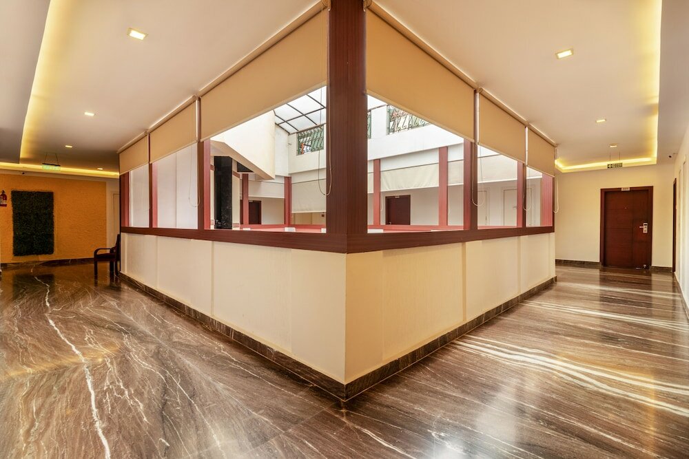 Фото Zip by Spree Hotels Mangala Towers