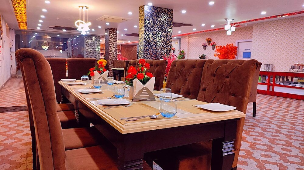 Фото Hotel Aradhna Inn by ShriGo Hotels