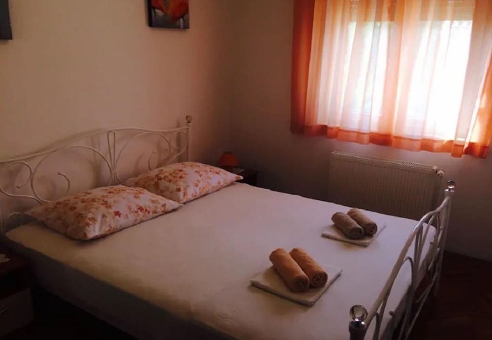 Фото Ognjen - Family Apartments With Free Parking - A5