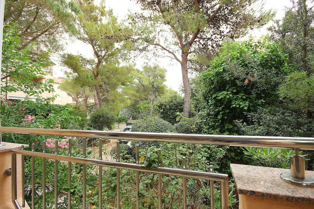 Фото Dino - Apartments With hot tub - A3