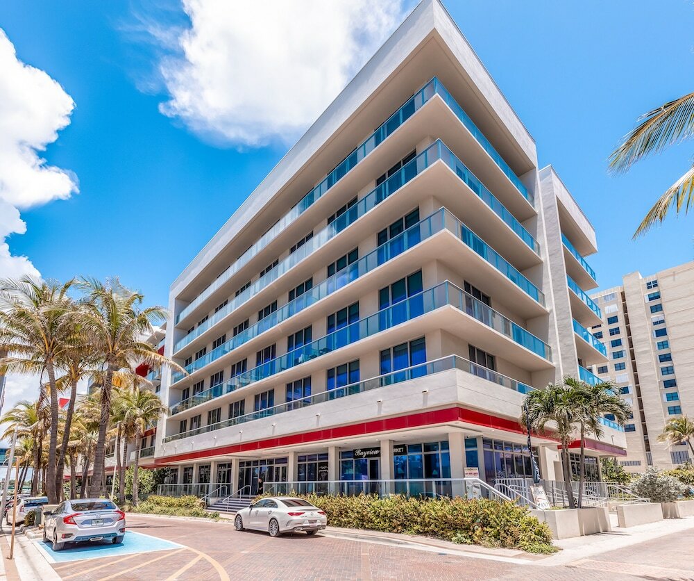 Фото Stylish Private Beach Condo Hollywood