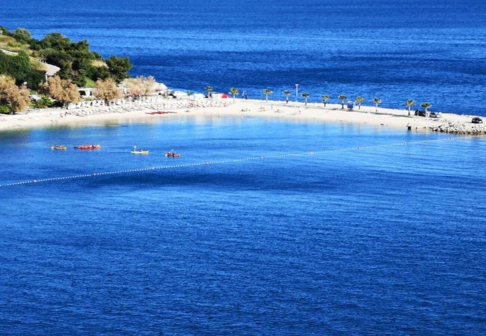 Фото Dragi - Great Location & Comfortable - A3