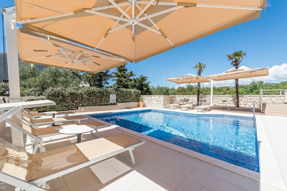 Фото Petra - With Pool - A1