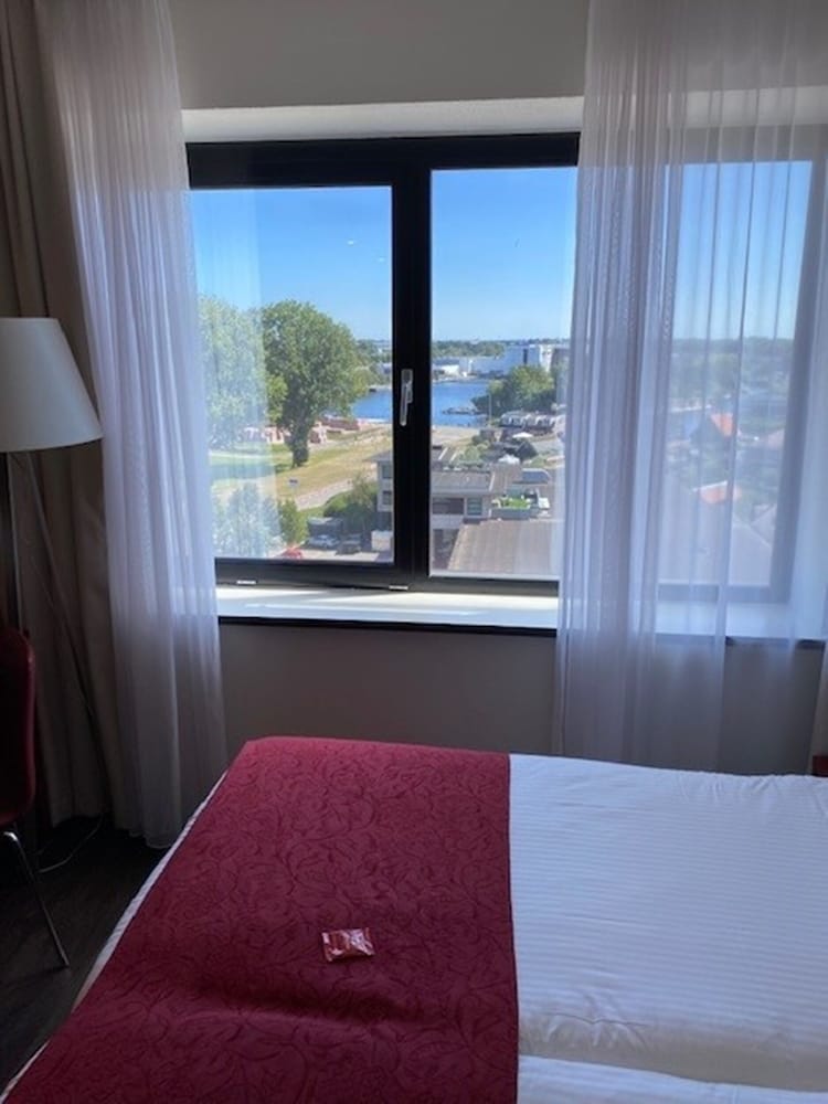 Фото Amedia Amsterdam Airport, Trademark Collection by Wyndham