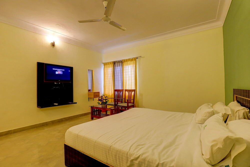 Фото Ezzenza Royal Garden Brindavan Resort