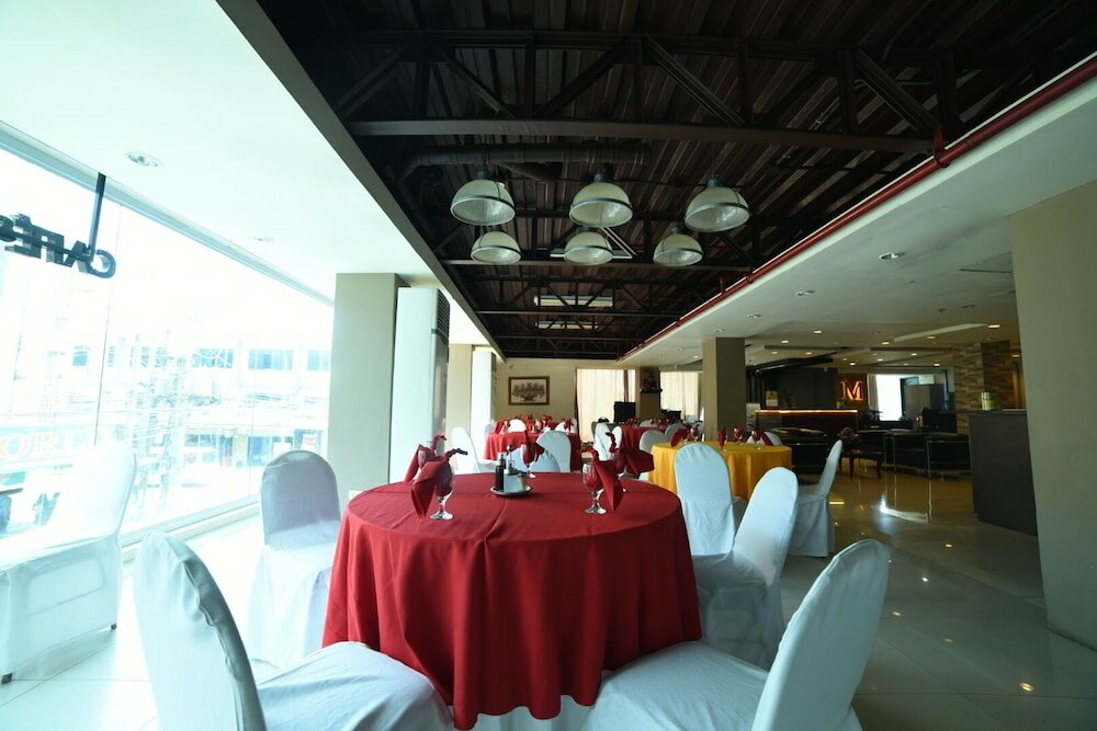 Фото Marcian Business Hotel