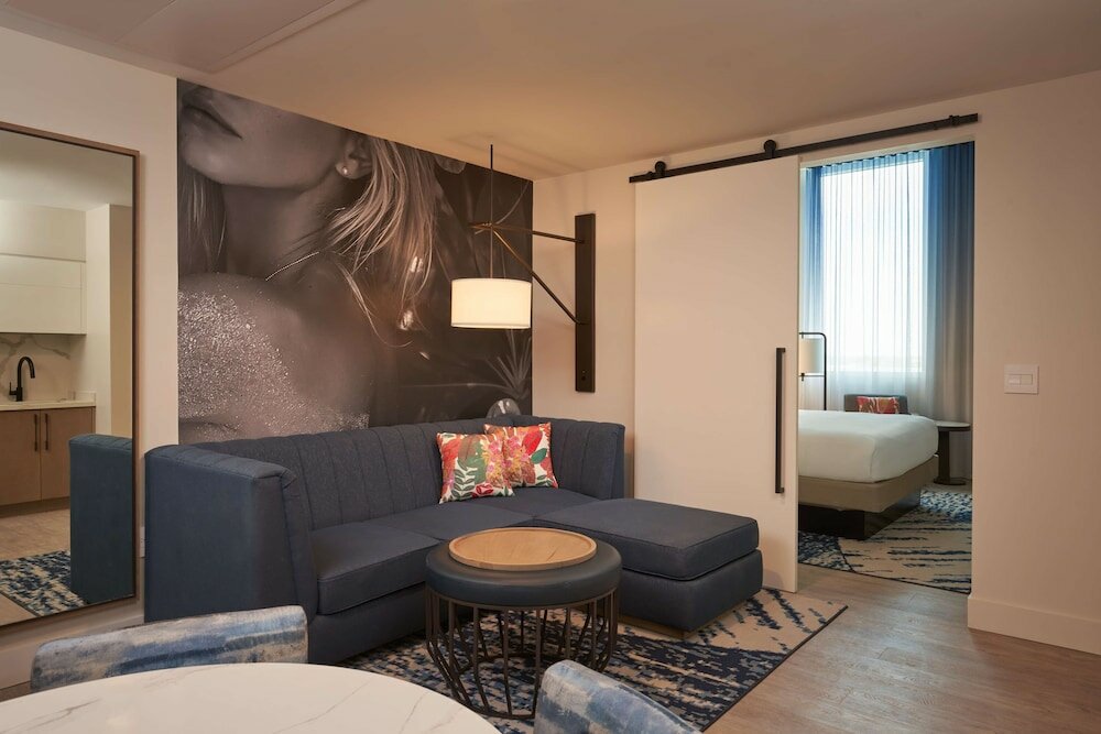 Фото Serena Hotel Aventura Miami, Tapestry Collection by Hilton