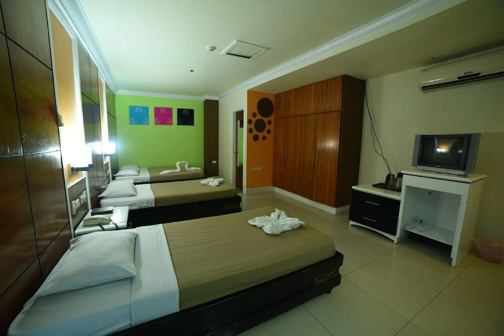 Фото Marcian Business Hotel