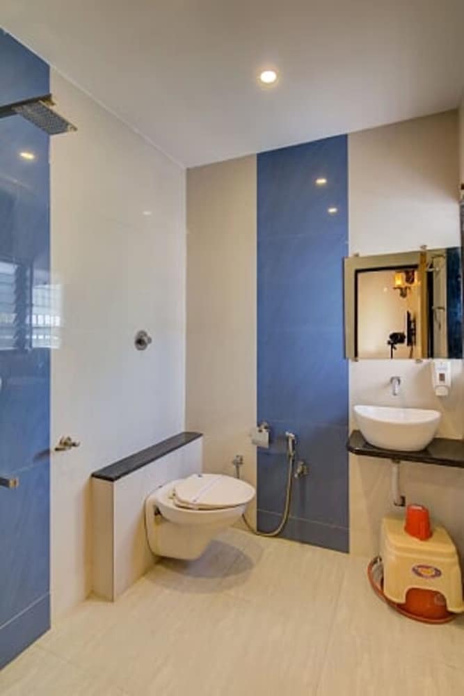 Фото Hotel Heera Excutive