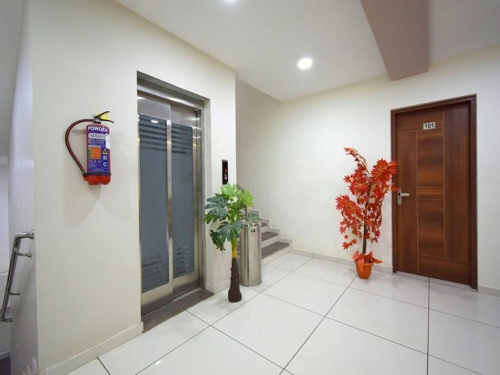 Фото Отель Embassy