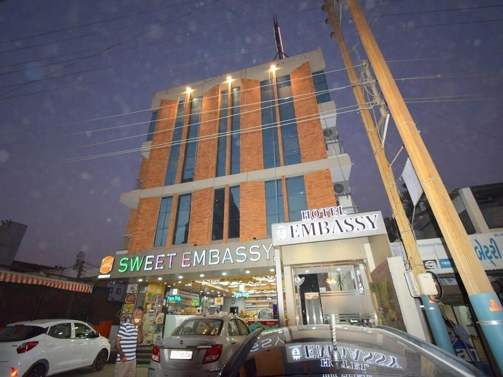 Фото Отель Embassy