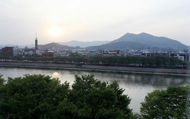 Гостиница Namwon River Motel в Намвоне