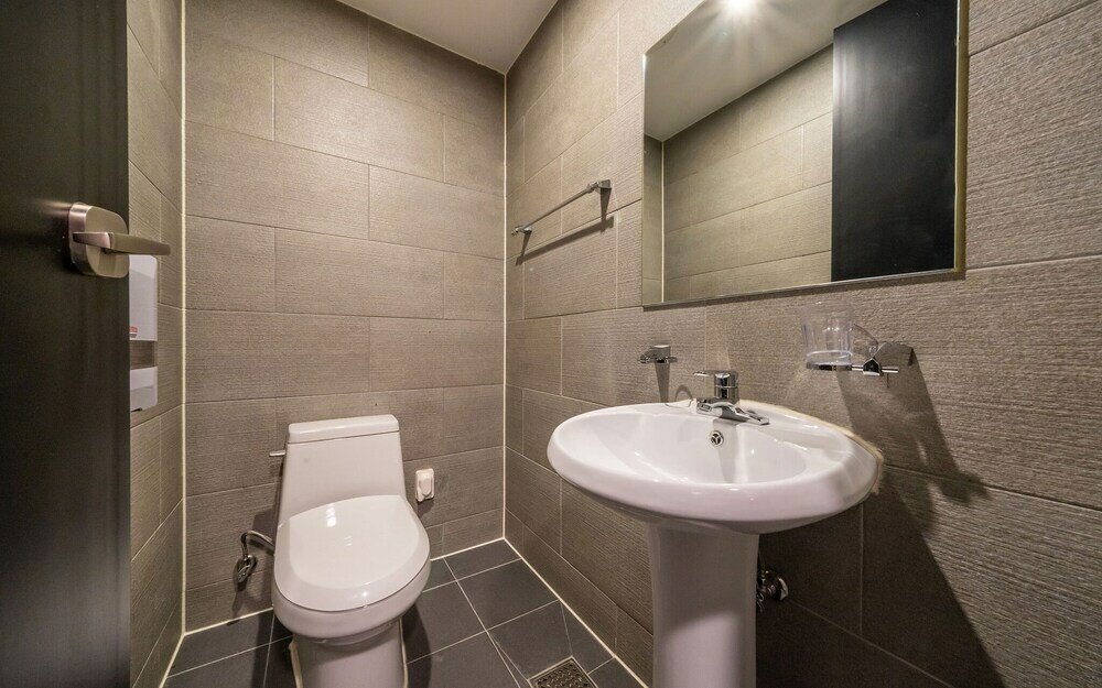 Фото Suwon City Hall Stn Soseol Smith Hotel