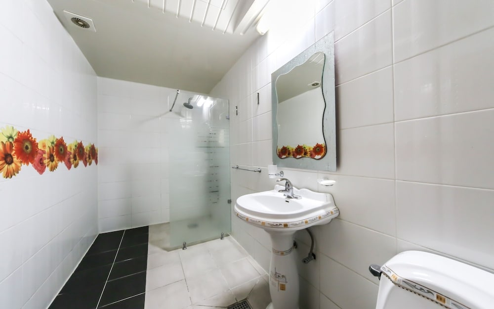 Фото Changwon Jinhae Yongwon Mu