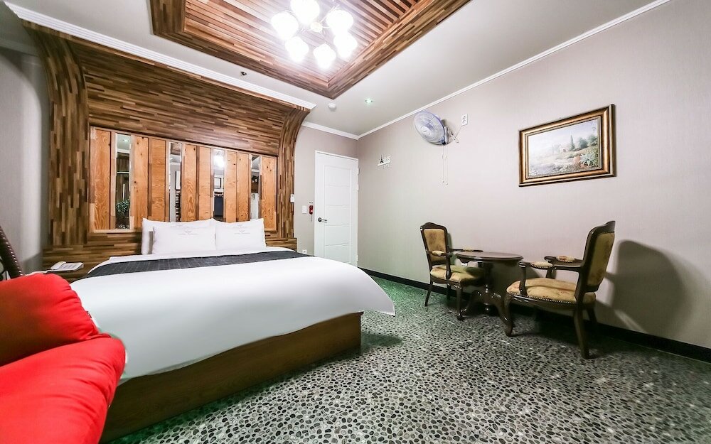 Фото Changwon Sangnam-dong Raphael