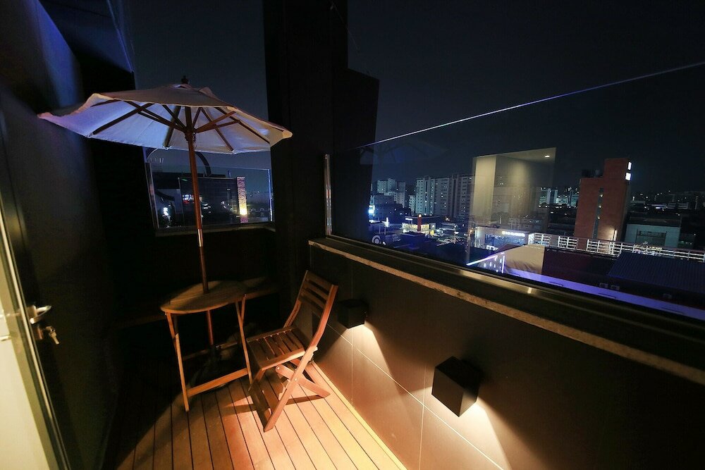 Фото Suwon City Hall Station Bobos