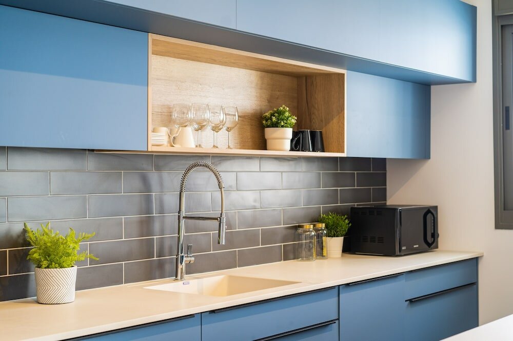 Фото Bright Sunny Holiday Home with Sea Views