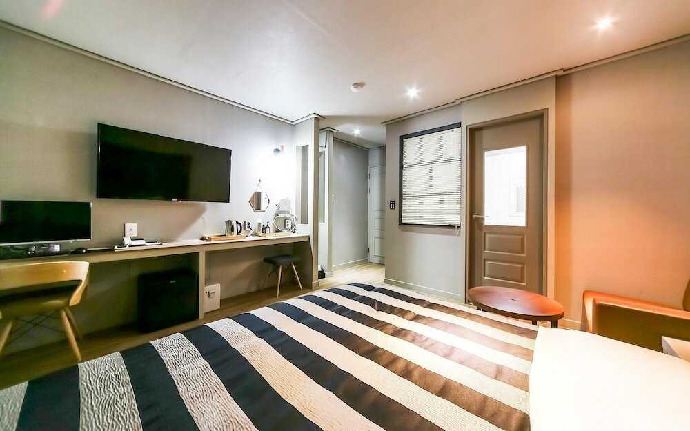 Фото Gimhae Eobangdong The Gentle Hotel