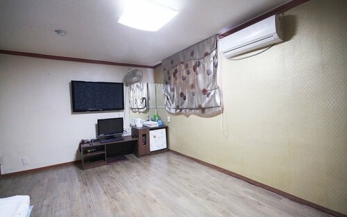 Гостиница Gumi A Motel в Кенсан-Пукто