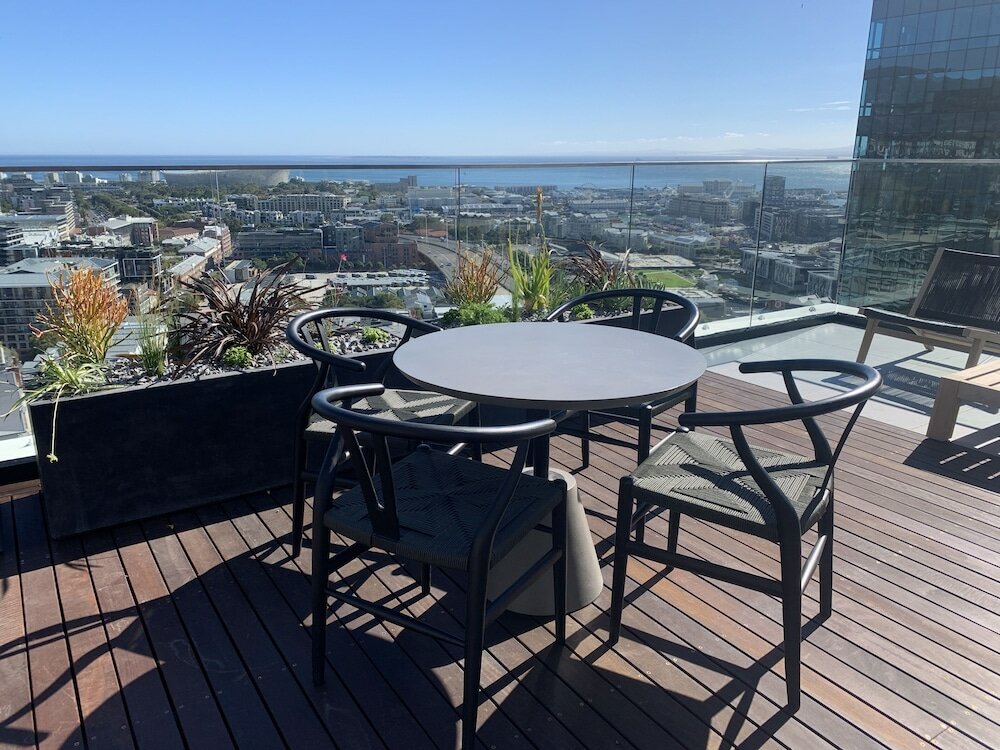 Фото Urban Elephant 16 on Bree