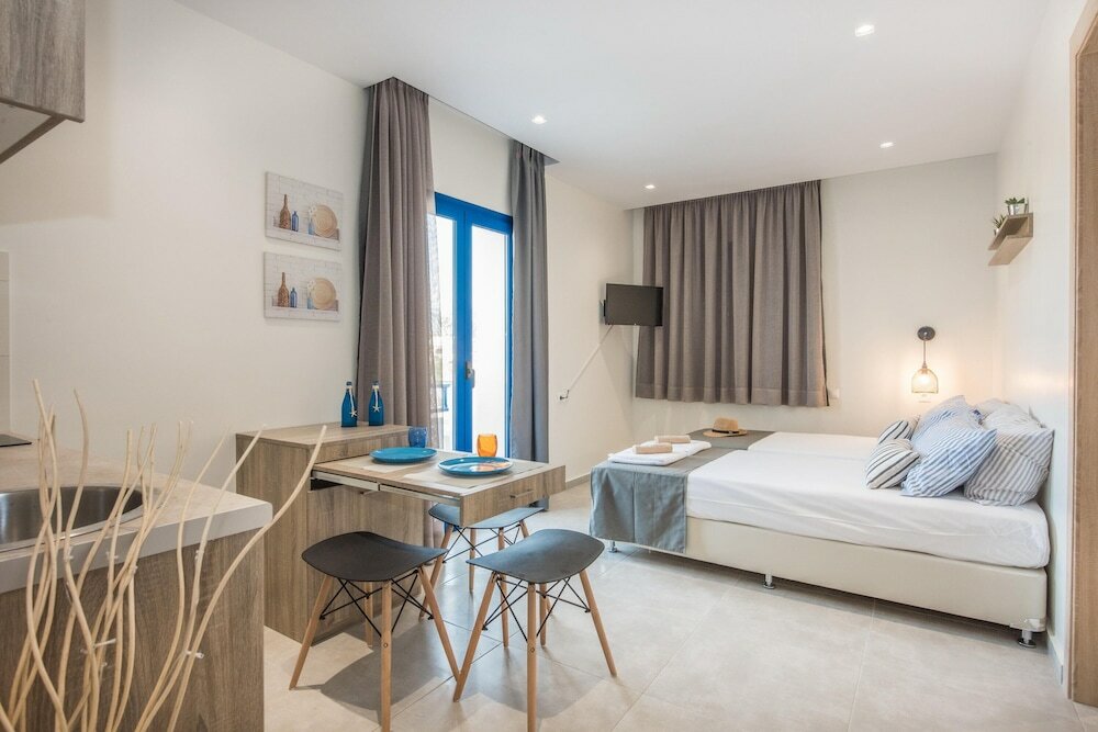 Фото Mikes Beach Lux