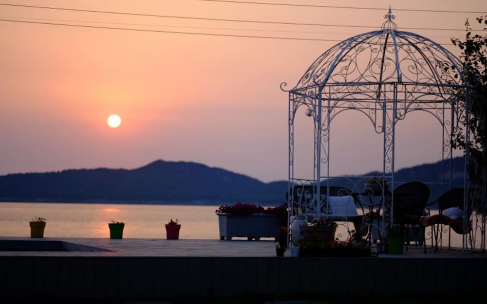 Фото Ganghwado Sunsets and Ocean Pension