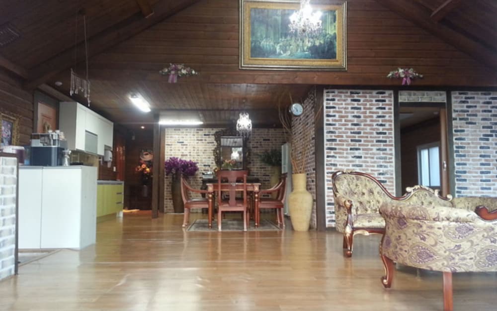 Фото Yeosu Elvino Pension