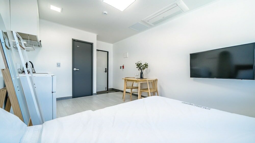 Фото Yeosu Nangmanstay Pension