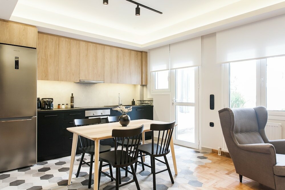 Фото Upstreet Modern Minimalist 3bd Apt-Hilton
