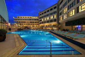 Kaya İzmir Thermal & Convention (İzmir, Narlıdere, Zeytin Sok., 112), hotel