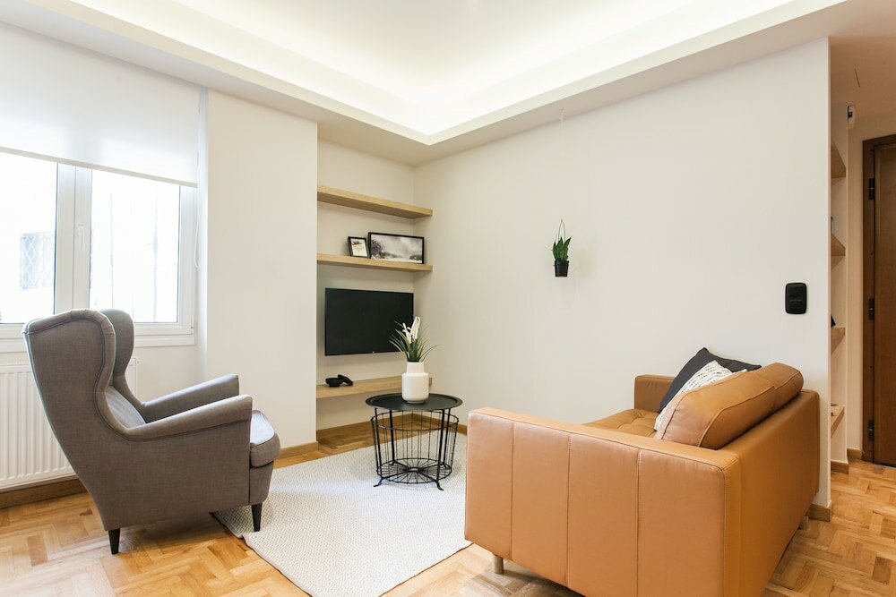 Фото Upstreet Modern Minimalist 3bd Apt-Hilton