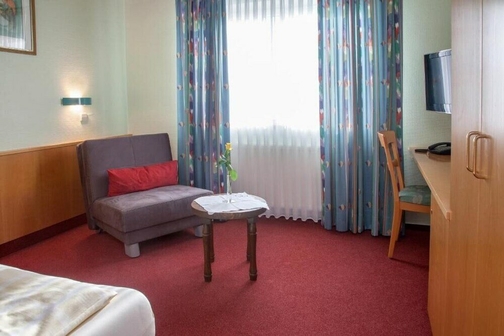 Фото Sporthotel Öhringen