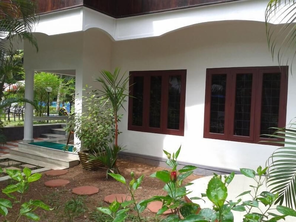 Фото Akhil Beach Resort