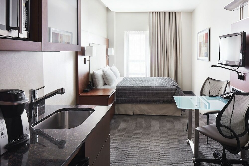 Фото Club Quarters Hotel, Wacker at Michigan, Chicago