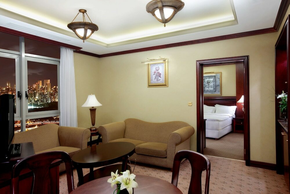 Фото Hilton Beirut Metropolitan Palace