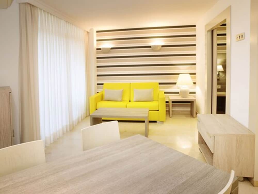 Фото Ms Aguamarina Suites