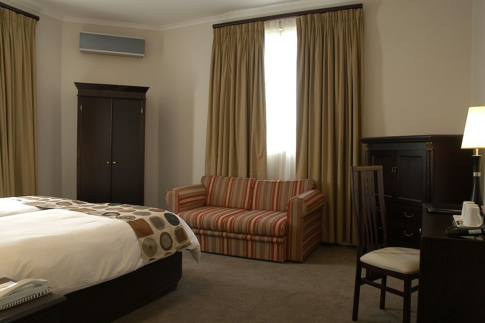 Фото Cumberland Hotel Worcester