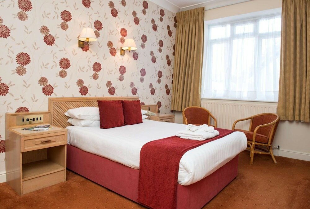 Фото The Royal Beach Hotel