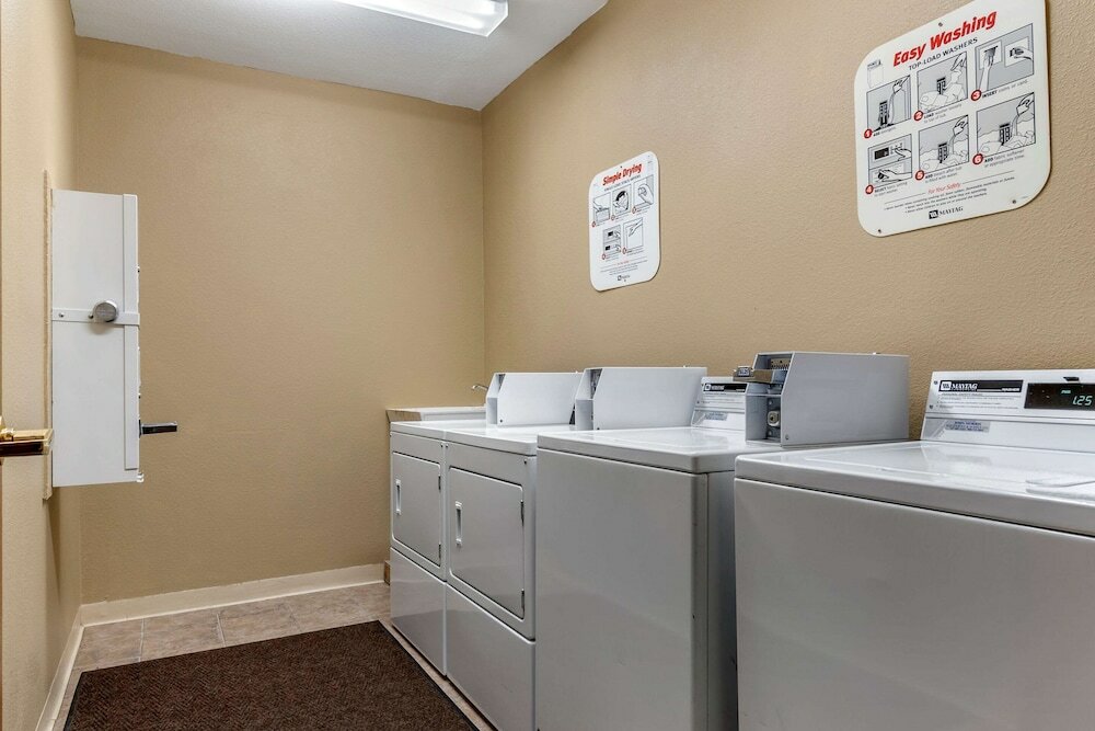 Фото Comfort Inn Warrensburg Station