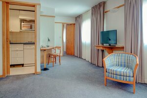 Гостиница VIP Executive Eden Aparthotel