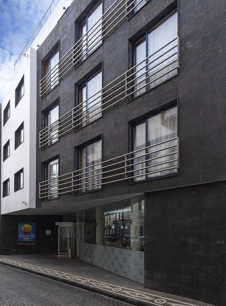 Фото Comfort Inn Ponta Delgada