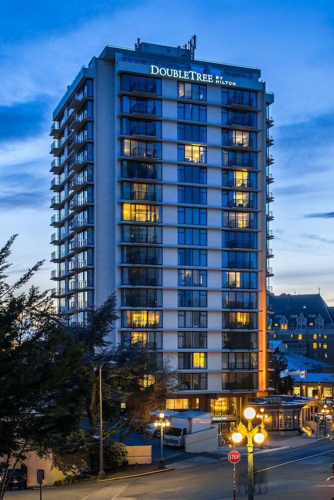 Фото DoubleTree by Hilton Hotel & Suites Victoria