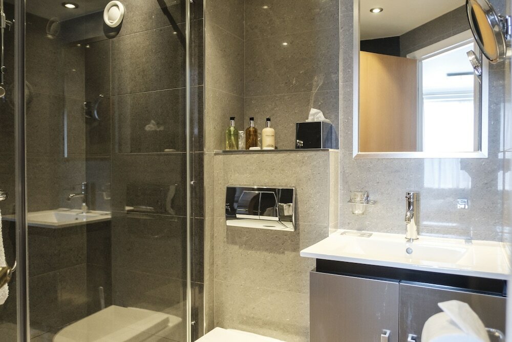 Фото The Fox & Goose Hotel