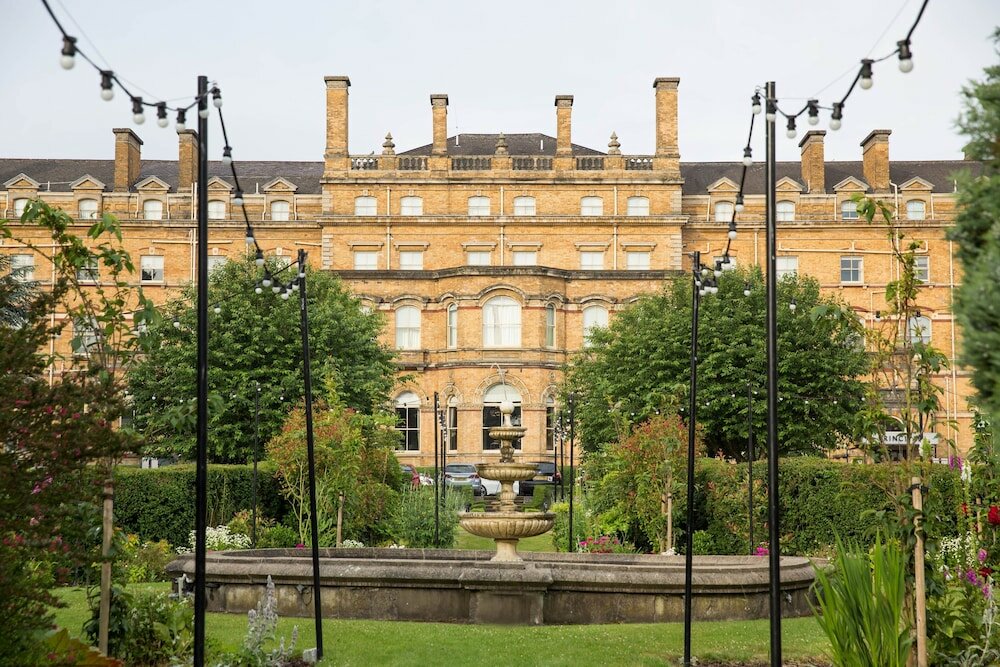 Фото Principal York