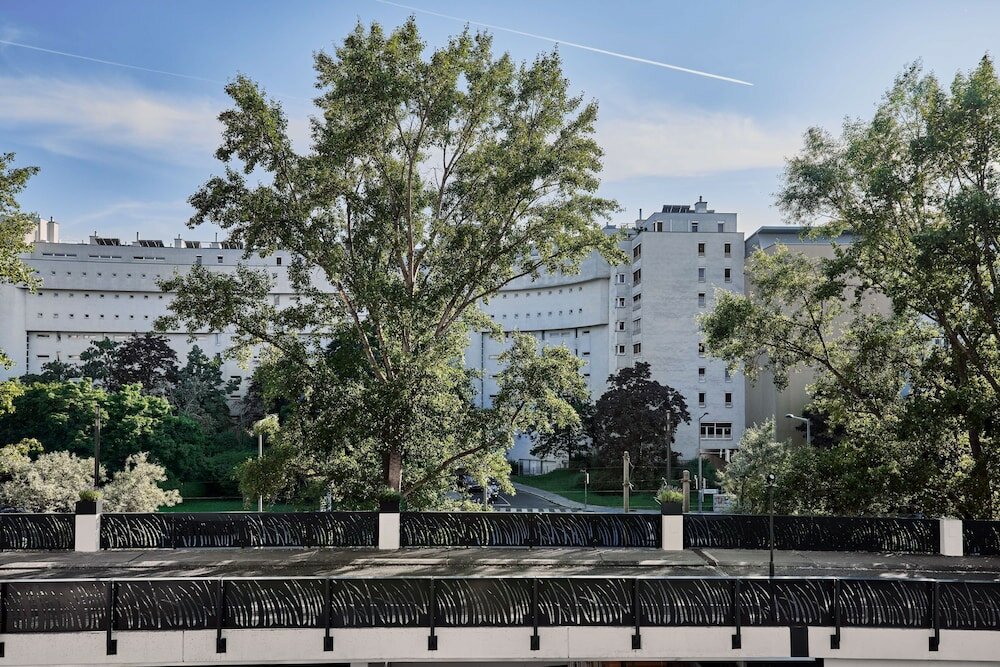 Фото Hilton Vienna Danube Waterfront