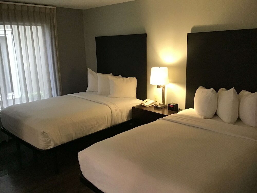 Фото SureStay Studio by Best Western Pensacola